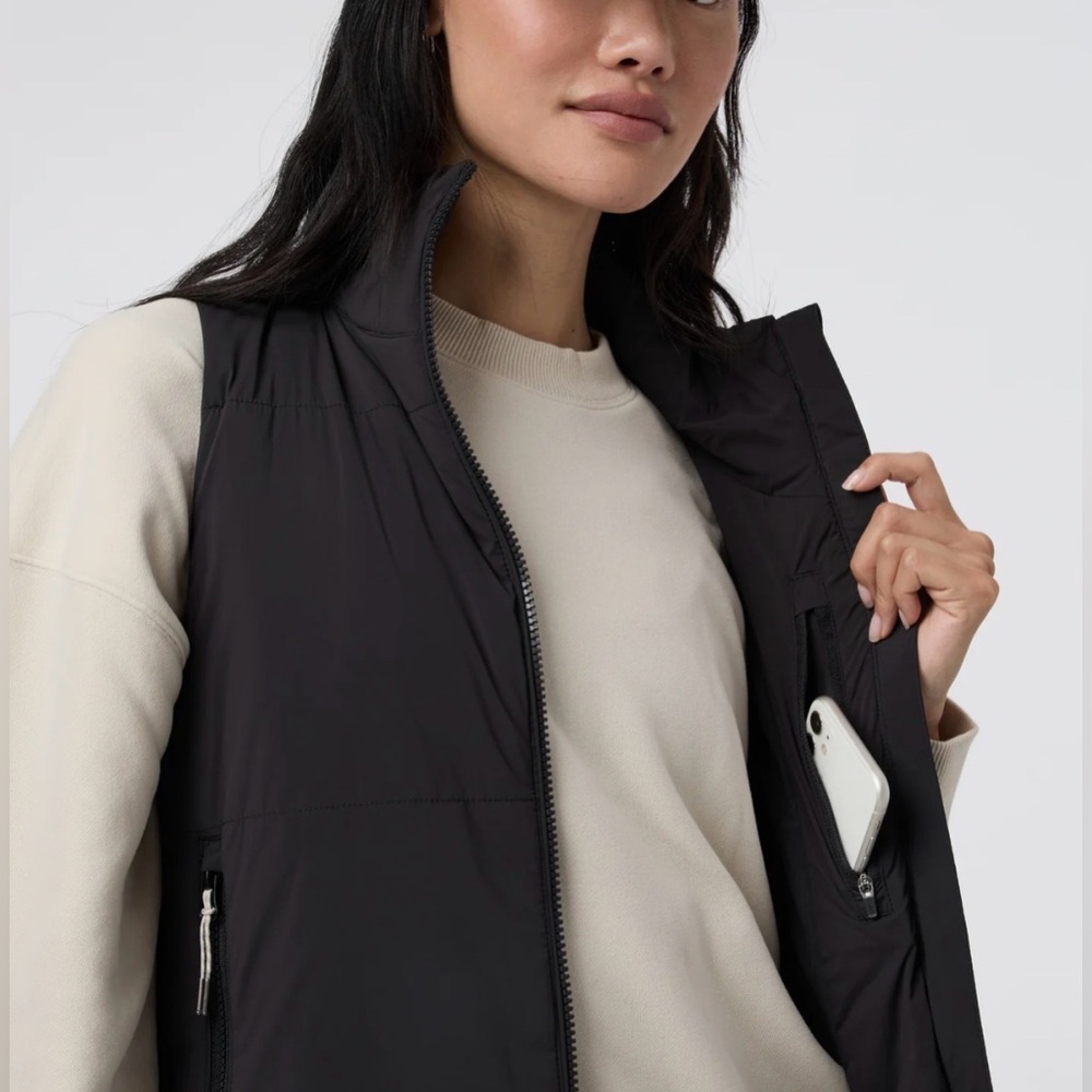 Vuori Canyon Insulated Vest - Picture 3 of 6